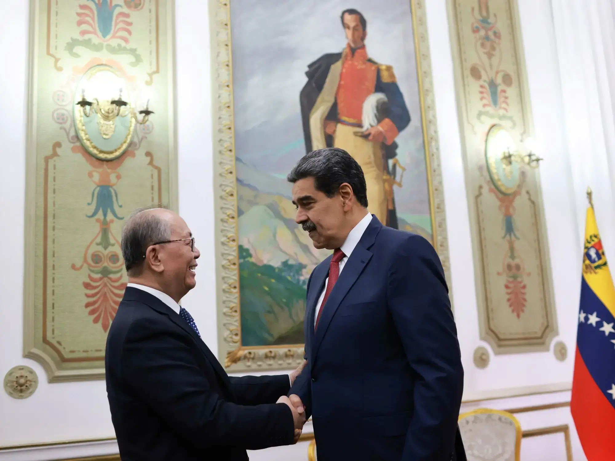 Maduro celebra la unión 'a toda prueba' entre Venezuela y China.