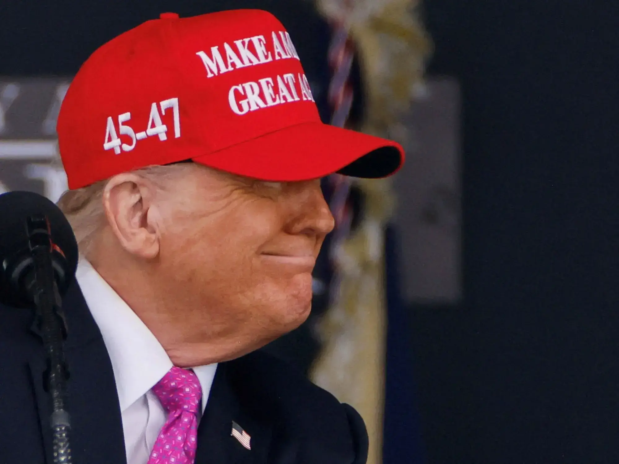 El presidente Donald Trump con su gorra típica de Maga ('Make America Great Again')