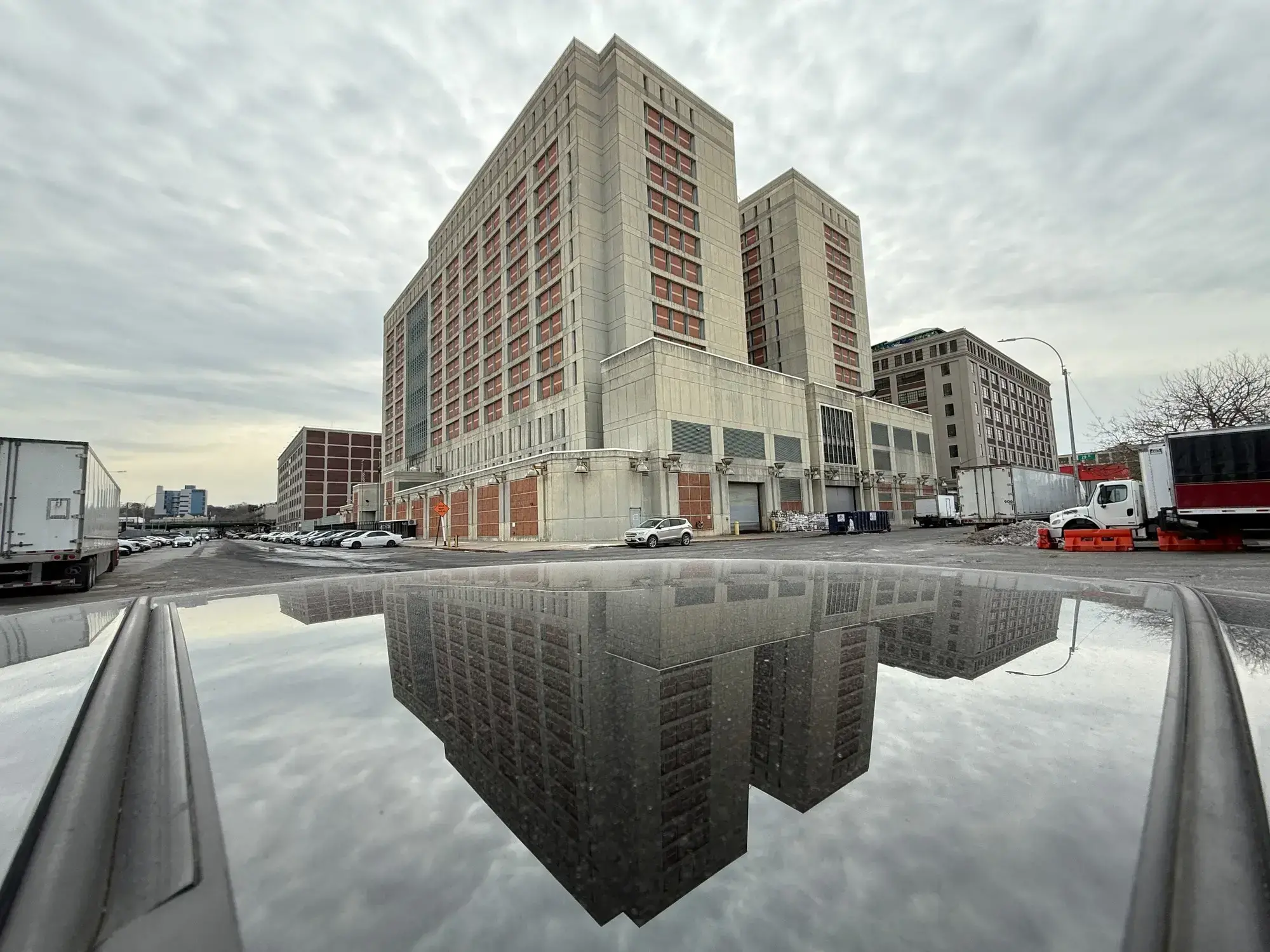 El Metropolitan Detention Center de Brooklyn, donde quedó detenido Maduro.