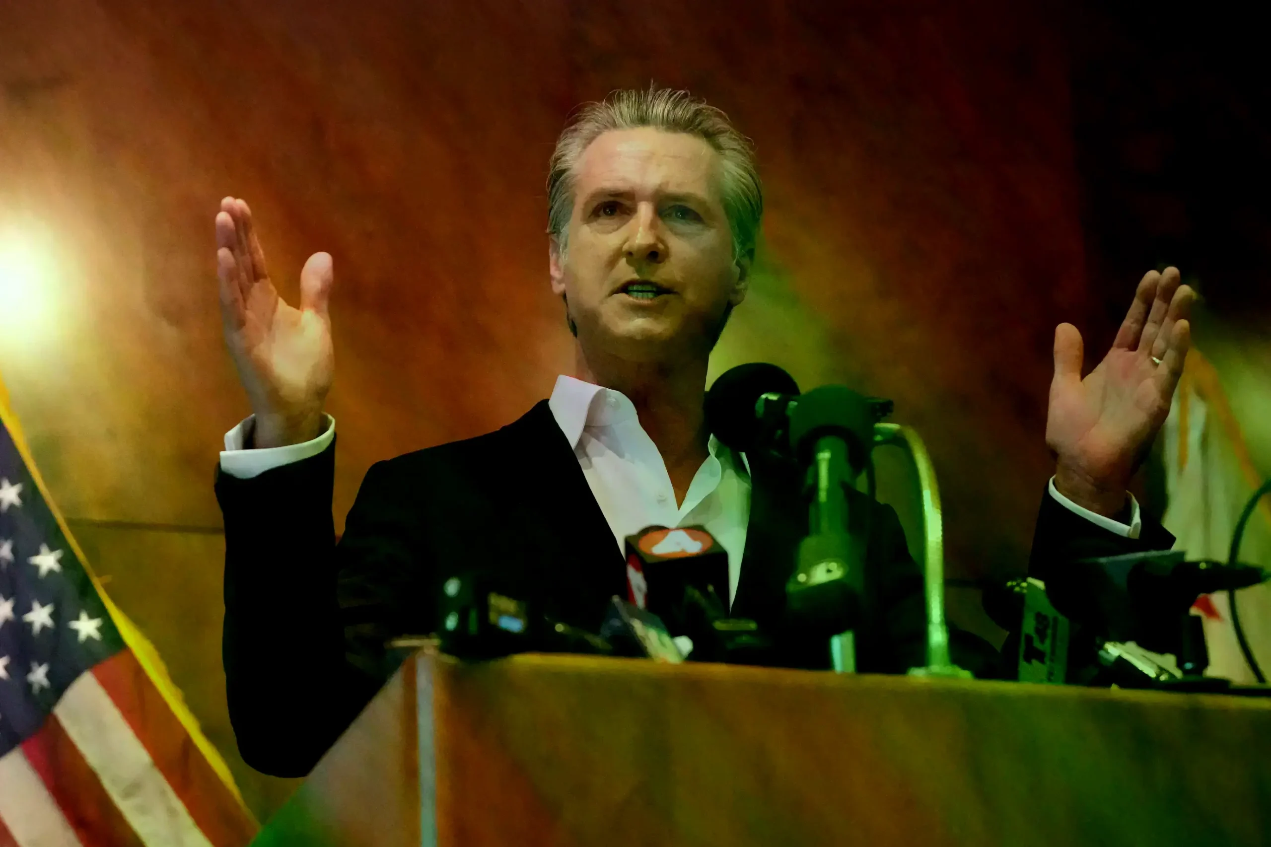 El gobernador de California, Gavin Newsom, durante un acto de campaña.