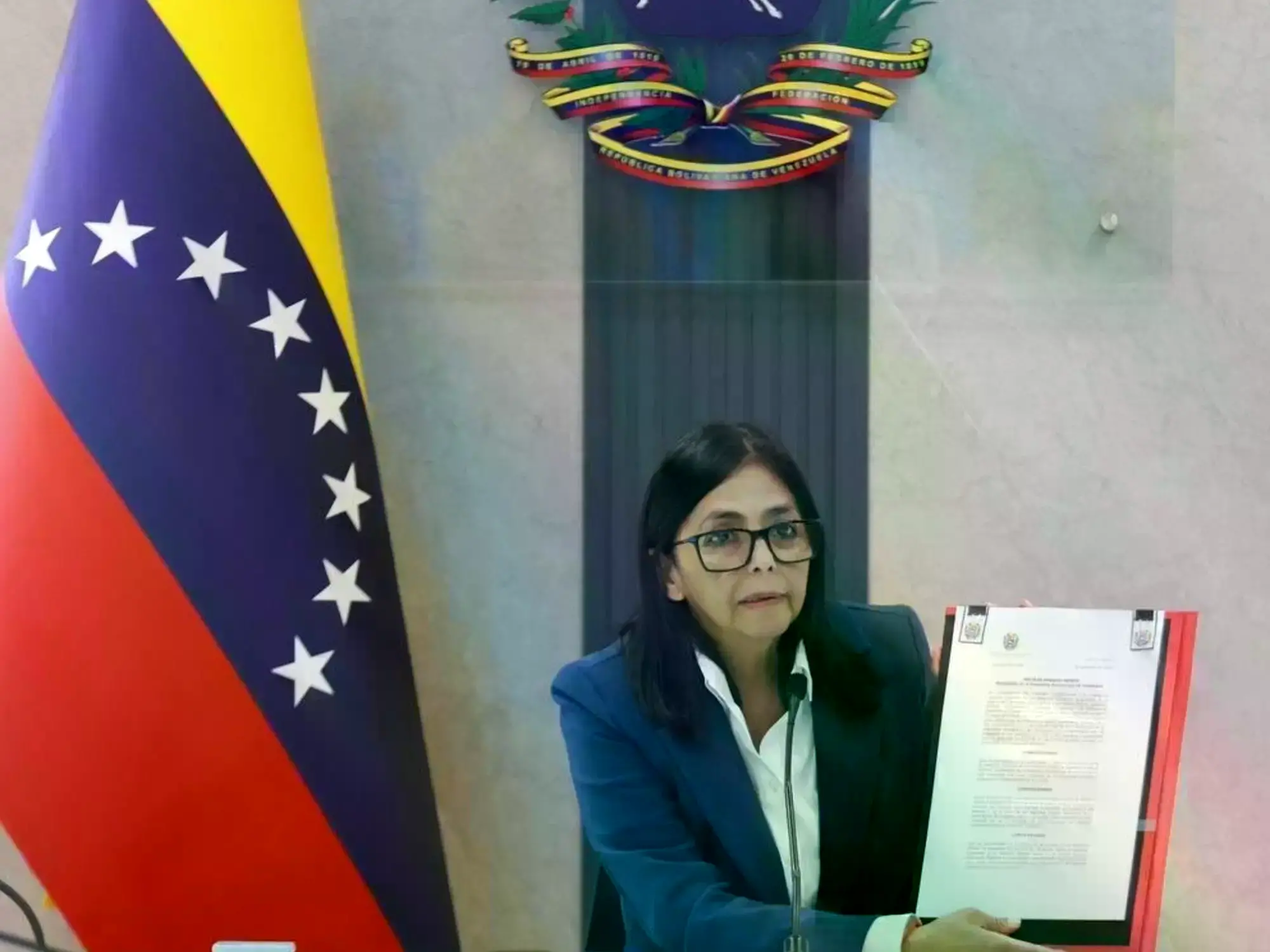 Delcy Rodríguez durante una reunión de gabinete.