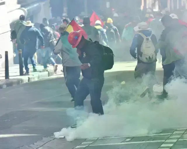 Los conflictos estallaron en La Paz la tarde de este lunes.