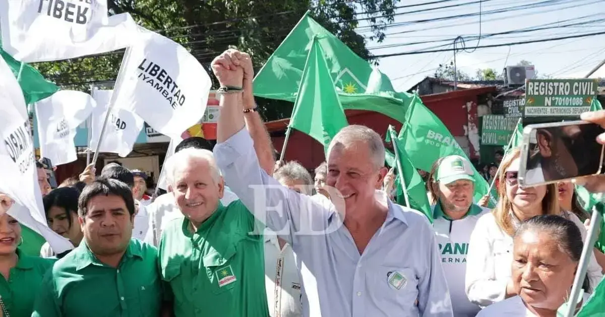 Branko Marinkovic durante su inscripción como candidato a la Gobernación.