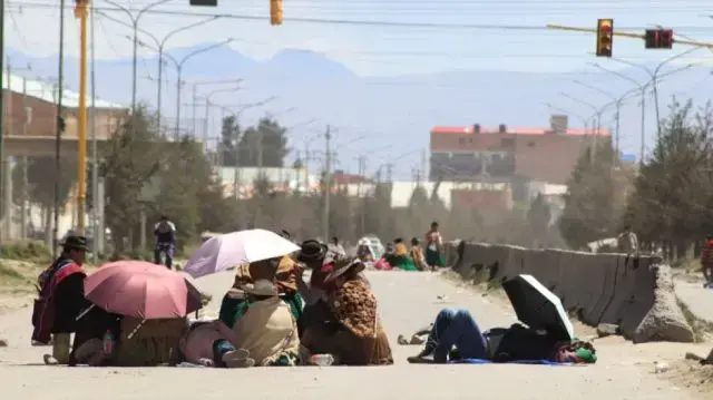 Un punto de bloqueo en la ciudad de El Alto.