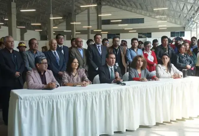 La mesa de diálogo que se instaló este miércoles.