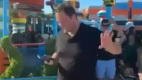 Armin Dorgathen en un video durante la increpación.