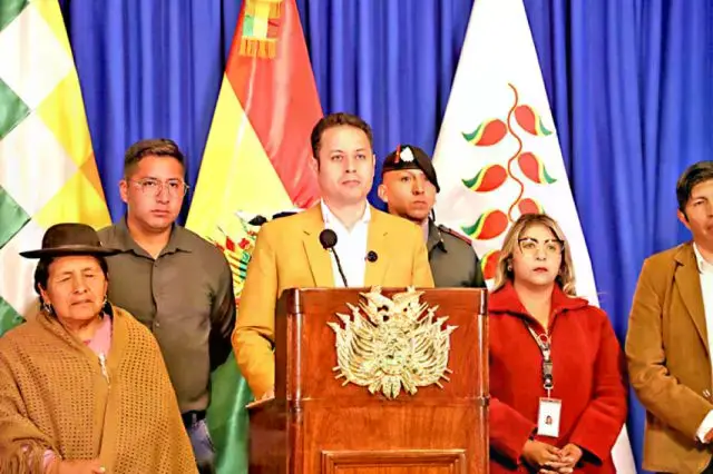 Edmand Lara, este jueves, en su conferencia de prensa.