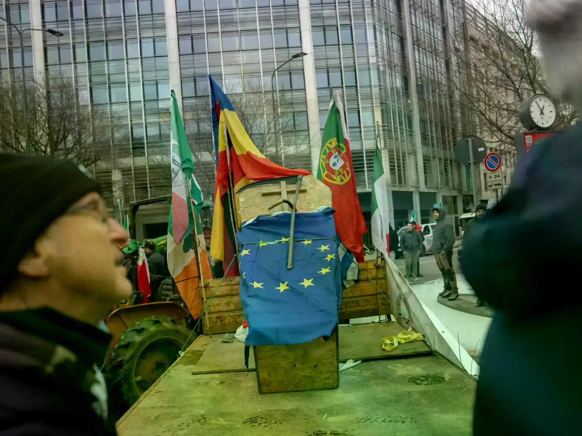 Granjeros polacos protestan contra el acuerdo comercial.