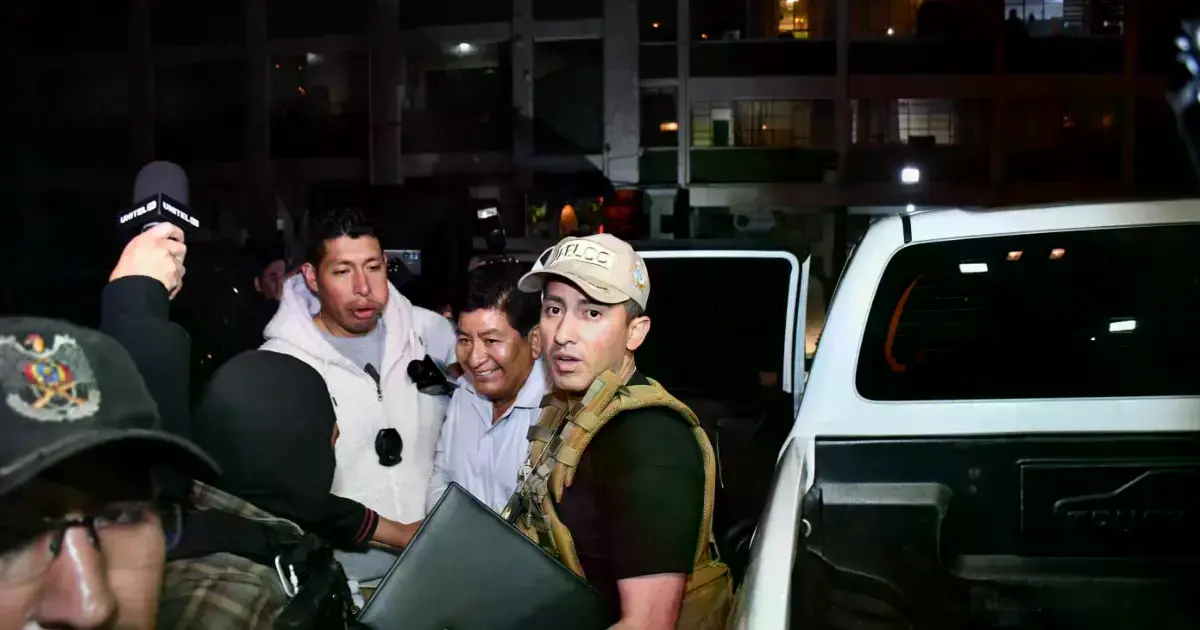 Montaño fue trasladado desde Santa Cruz a La Paz.