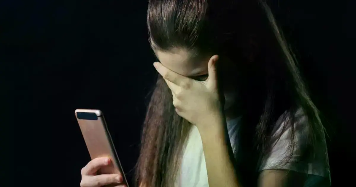 Un policía fue aprehendido por el delito de estupro contra una menor de 16 años.