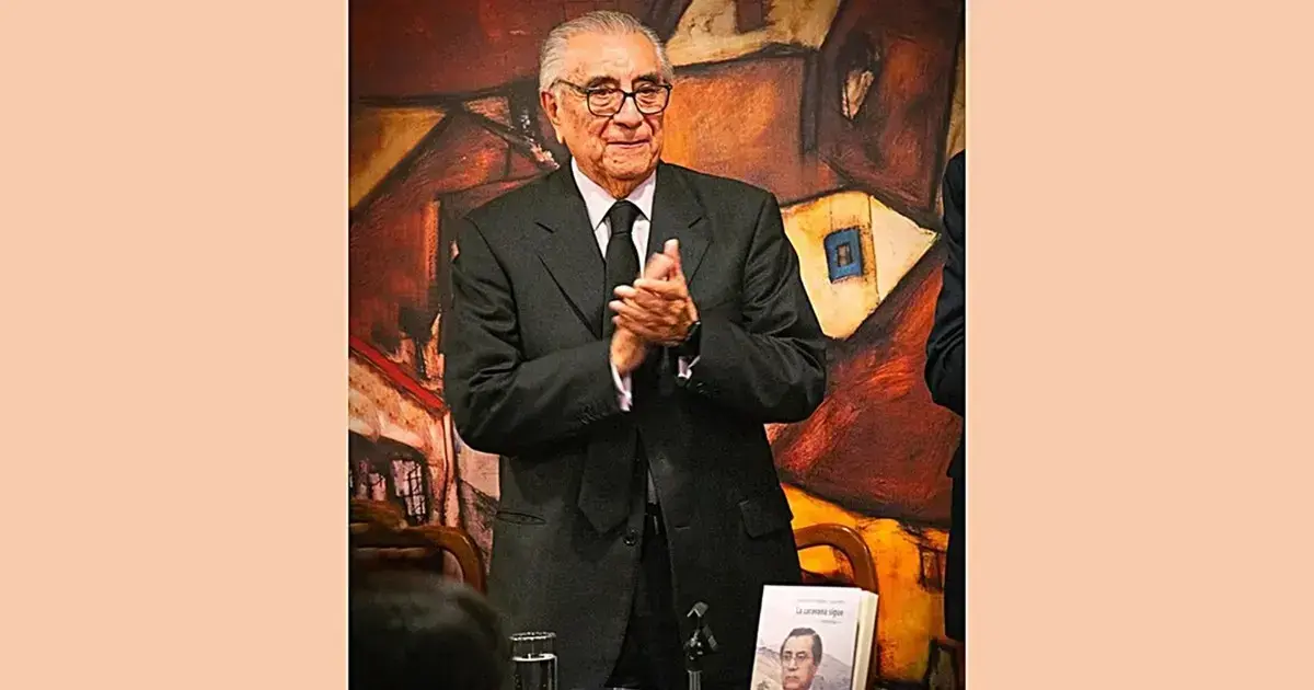 Gustavo Fernandez en la presentación de sus 'memorias'.