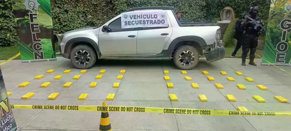 Fuerza antidroga secuestró más de 40 kilos de droga que ingresaba desde Perú