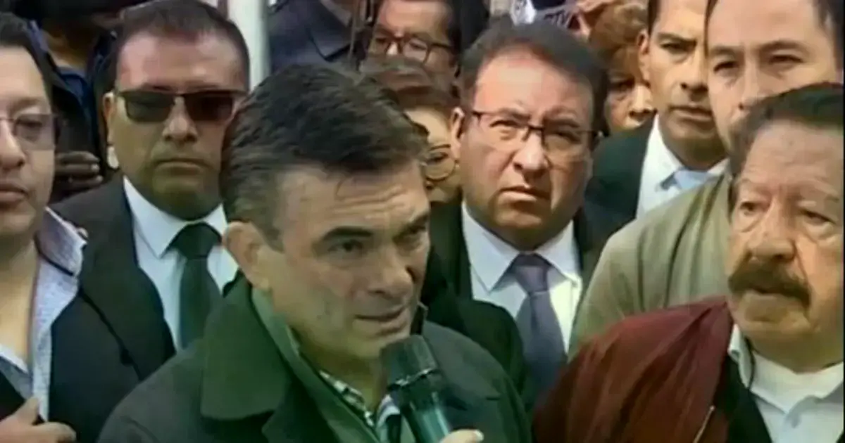 Rodrigo Paz en el acto por la masacre de la calle Harrington.