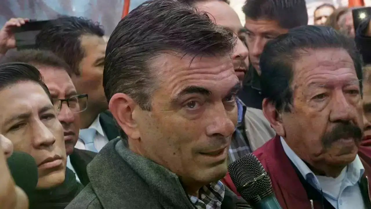 El presidente Rodrigo Paz en un acto con el MIR en la sede de Gobierno.