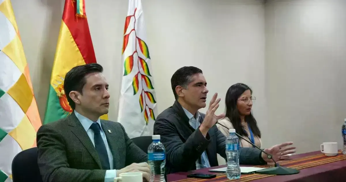 El ministro Óscar Mario Justiniano durante la conferencia de presentación de la cartera de proyectos.