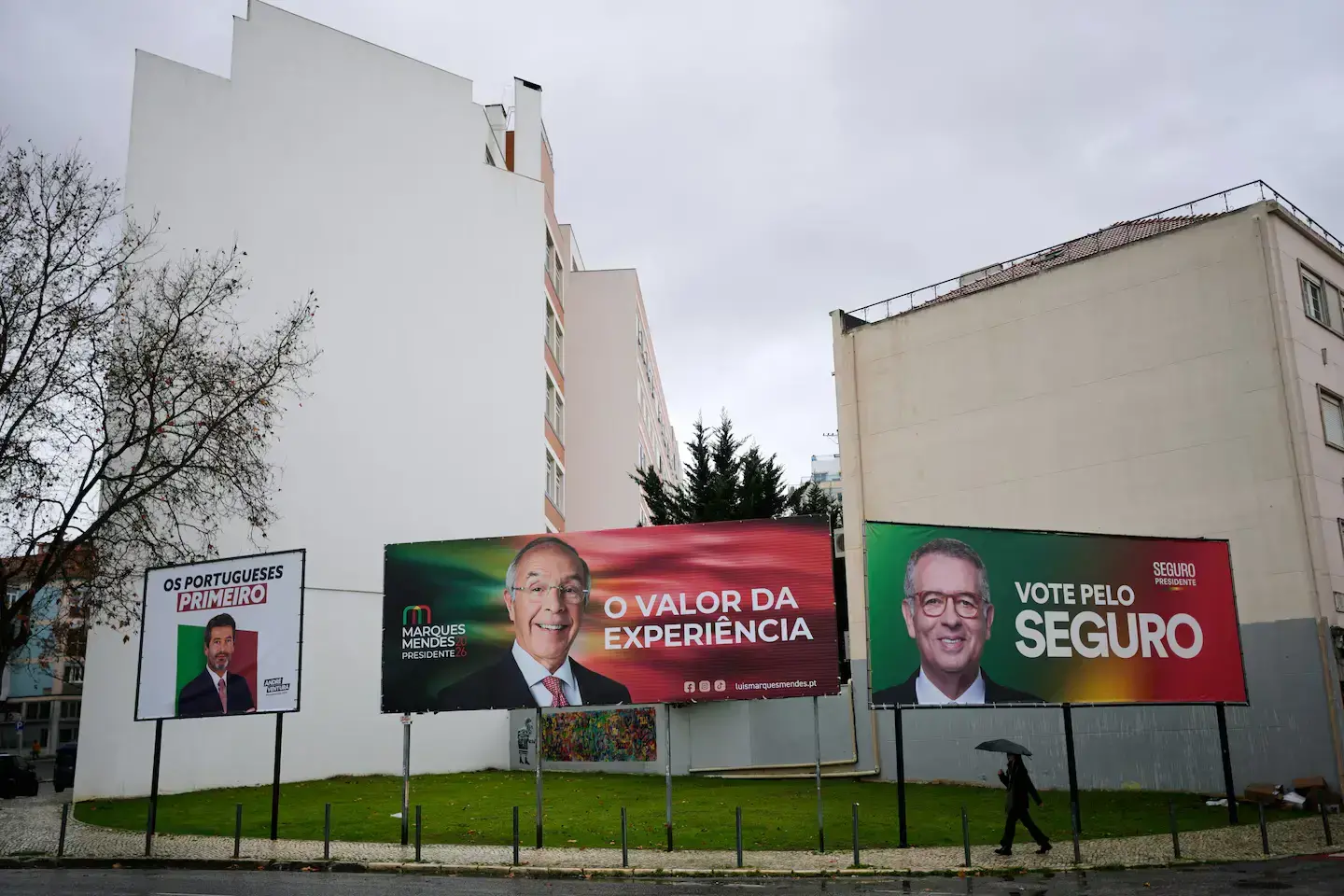 Carteles electorales de los candidatos presidenciales portugueses.