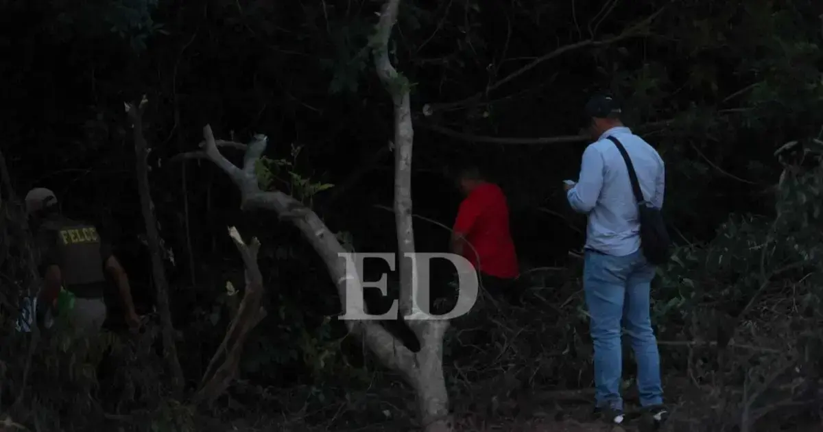 Los peritos realizaron la prueba de luminol en el lugar donde hallaron el cuerpo de la víctima