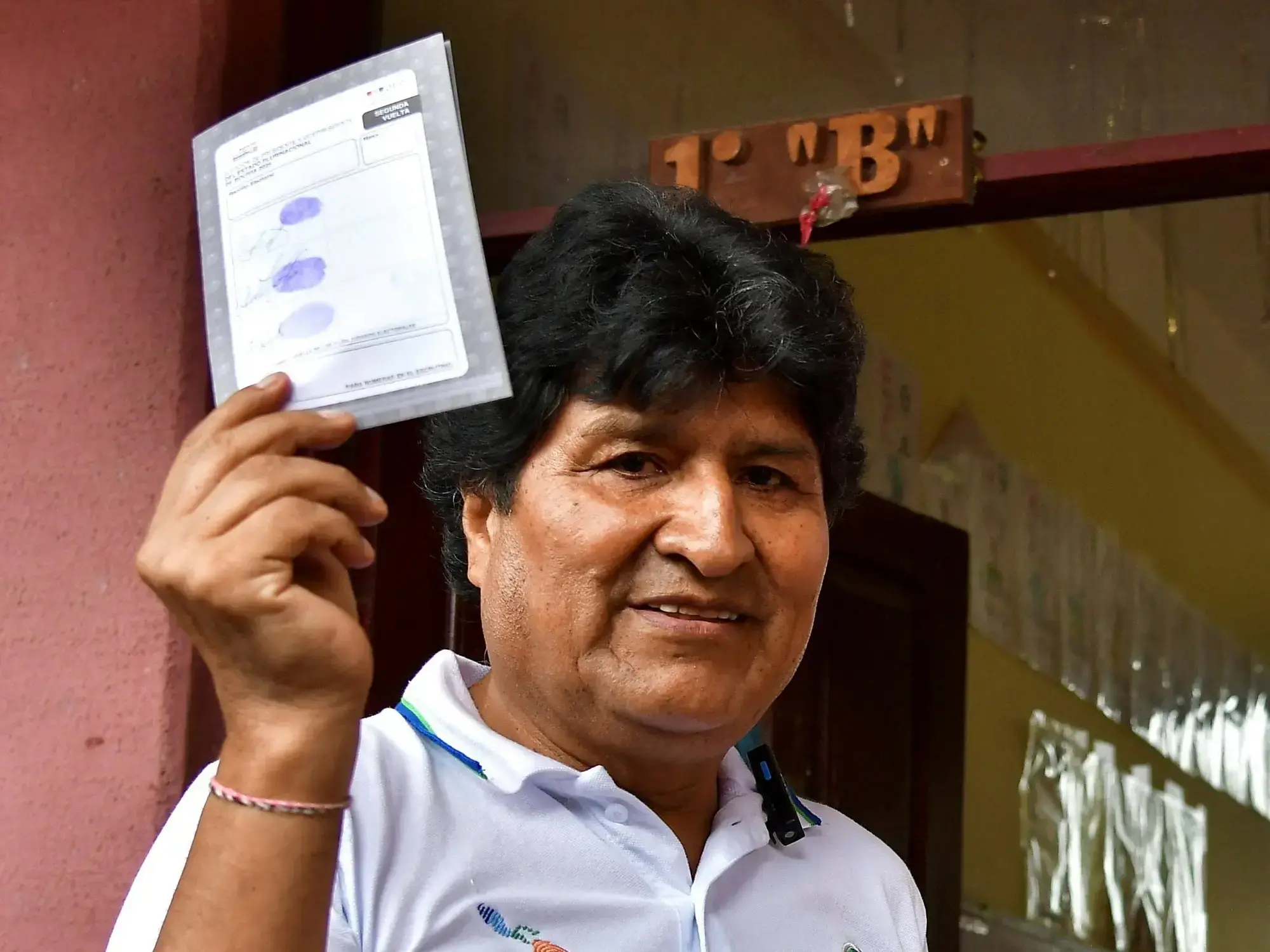 Evo Morales, en una foto de octubre, cuando se presentó a votar.