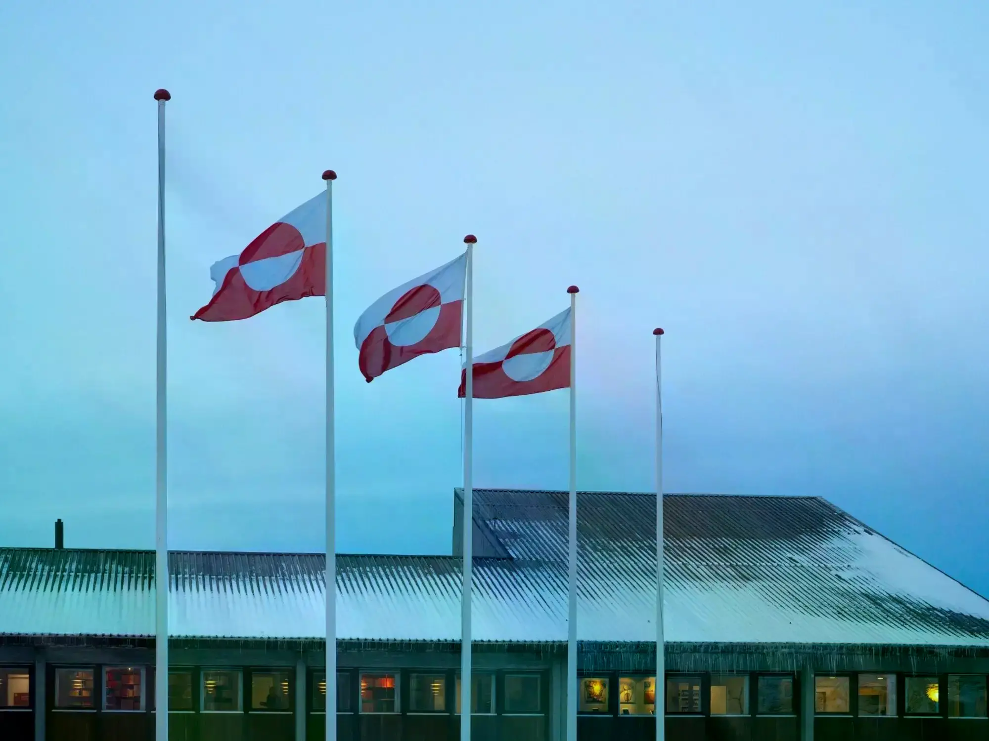 Banderas de Groenlandia, en Nuuk.