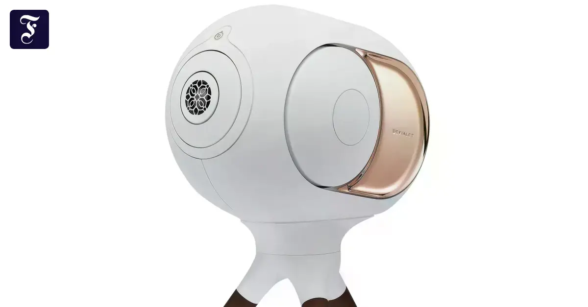 Un altavoz de tres vías de la marca Devialet.