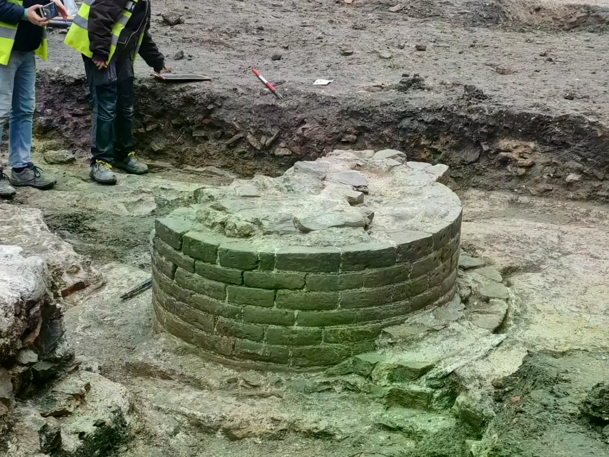 Una de las columnas halladas durante la excavación en Fano.