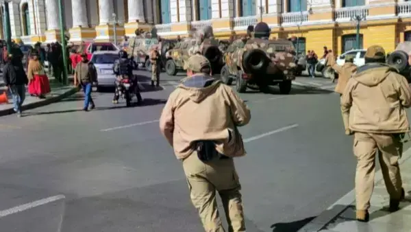 El 24 de junio de 2024, un grupo de militares tomaron plaza Murillo.