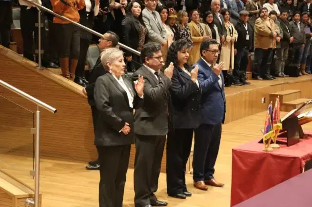 La posesión se realizó en la Asamblea Legislativa.
