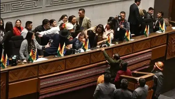 Conflictos en una sesión del pleno de la anterior legislatura.