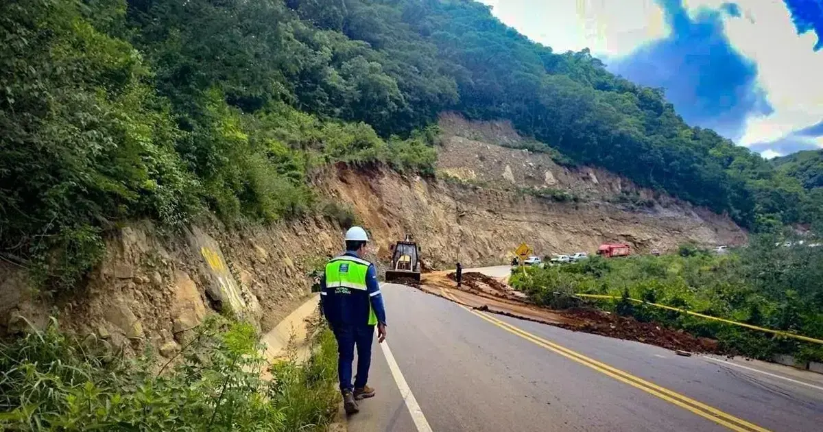 Trabajos en carreteras del país.