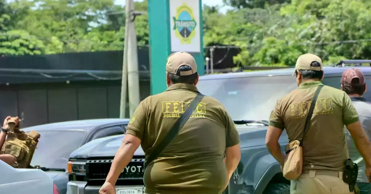 Operativos de la Fiscalía y la Policía en el aeropuerto Viru Viru.