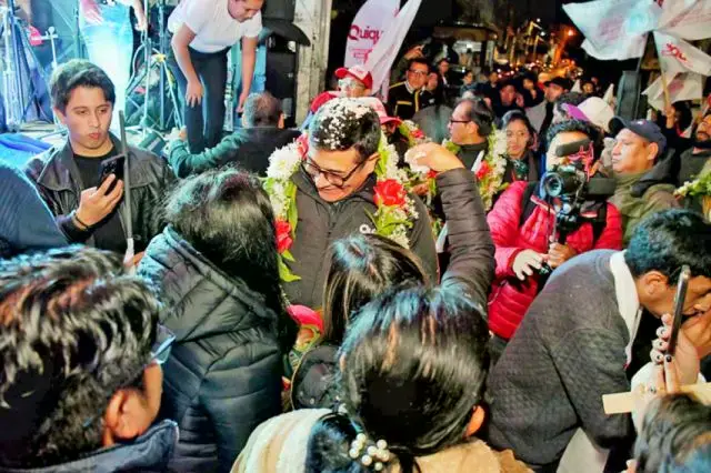 Casa de campaña en la calle Santiago Vaca Guzmán, D-5.