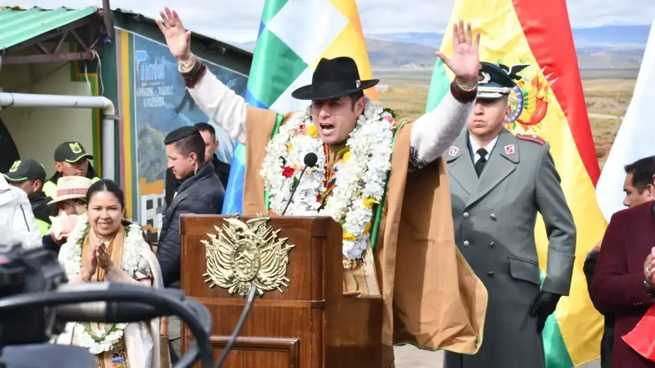El vicepresidente del Estado, Edmand Lara en un acto por el día del Estado Plurinacional de Bolivia.