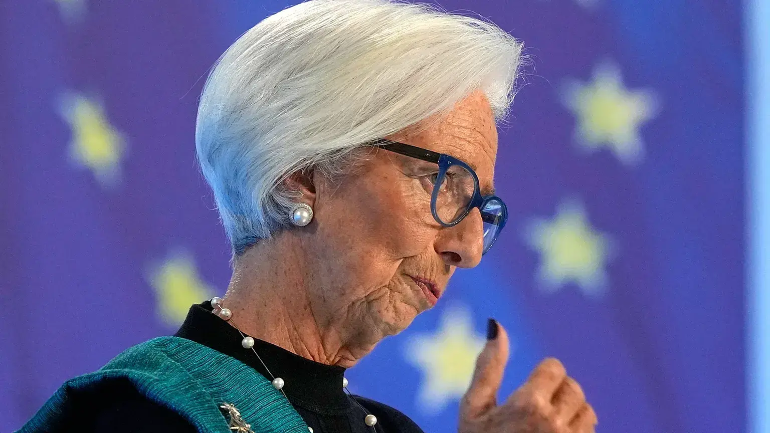 La presidenta del BCE Christine Lagarde se dirige a la prensa en Fráncfort.