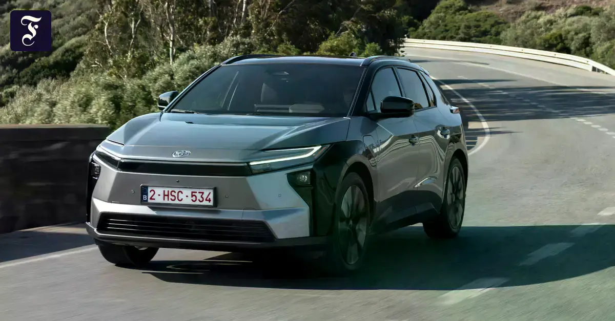 Abgehärtet: Toyota spendiert dem neuen bZ4X unter anderem neue Akkus.