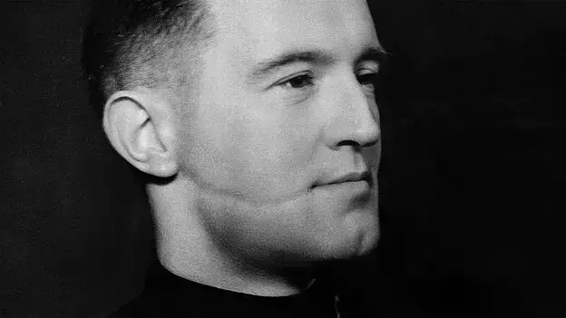 William Joyce, alias Lord Haw-Haw, con la Unión Británica de Fascistas.
