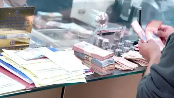 Representantes de gremiales y microempresarios durante sus reclamos.