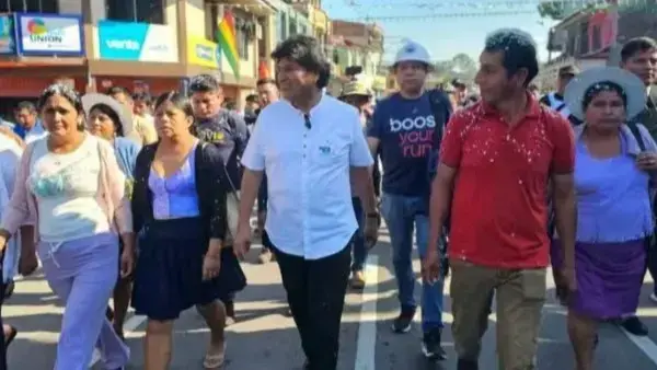 Evo Morales con sus leales el 15 de agosto de 2025 en Villa Tunari.
