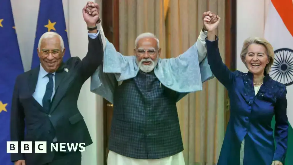 (De izquierda a derecha) António Costa, Narendra Modi y Ursula von der Leyen en Delhi el martes.