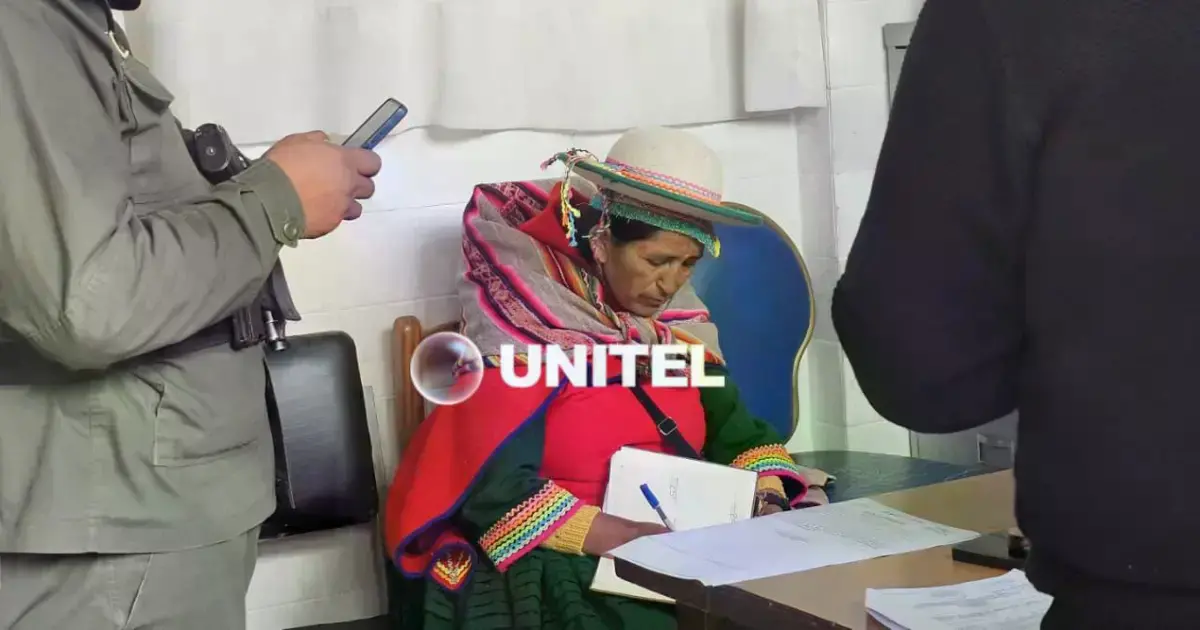 La exdiputada Lidia Patty en el trámite que realizó en la Felcc de La Paz.