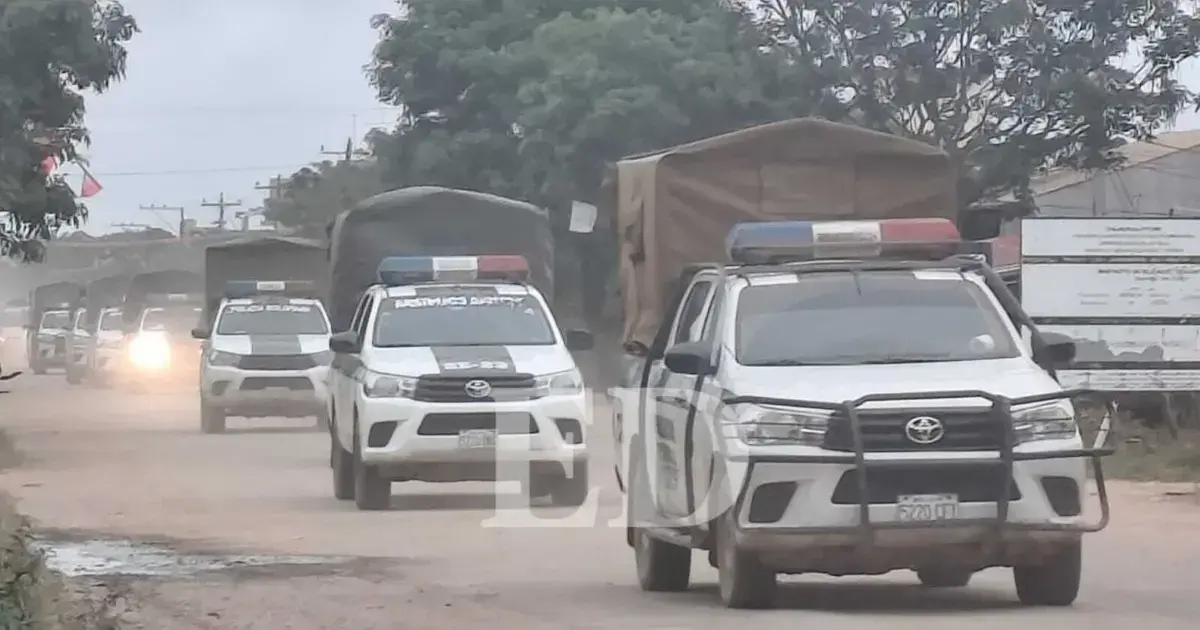 Vehículos policiales en Las Londras