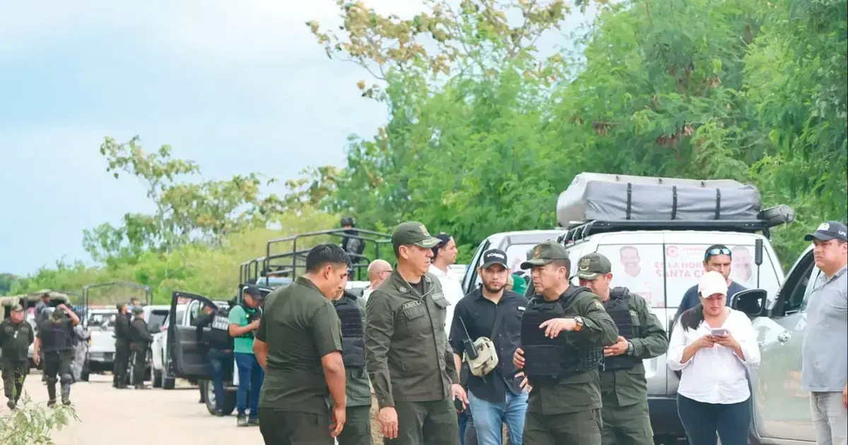 La Policía realiza un trabajo de reconocimiento de la zona para luego actuar.