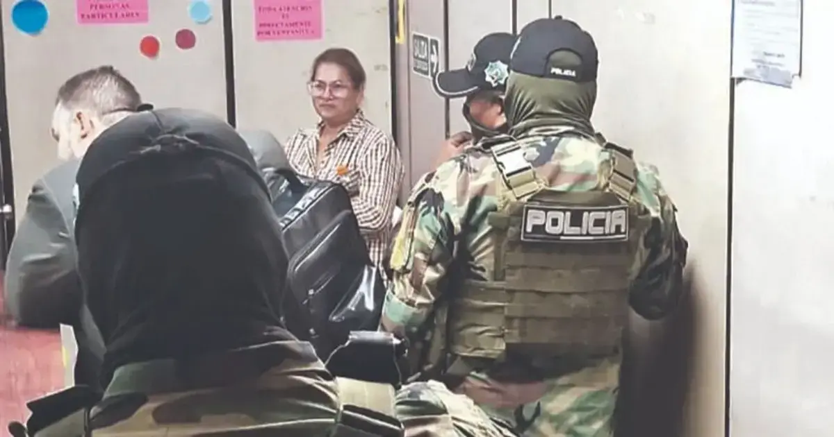La Policía y funcionarios del Ministerio Público realizan las primeras pesquisas en el caso de las maletas de Laura Rojas, en
