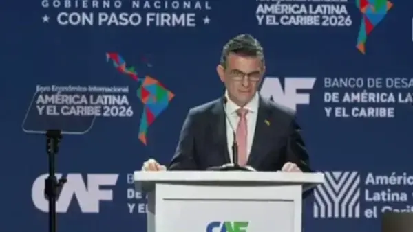 Rodrigo Paz en el Foro de la CAF en Panamá.