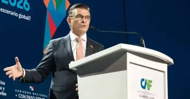 Paz emitirá su primer decreto con el DS 5515 desde Panamá.