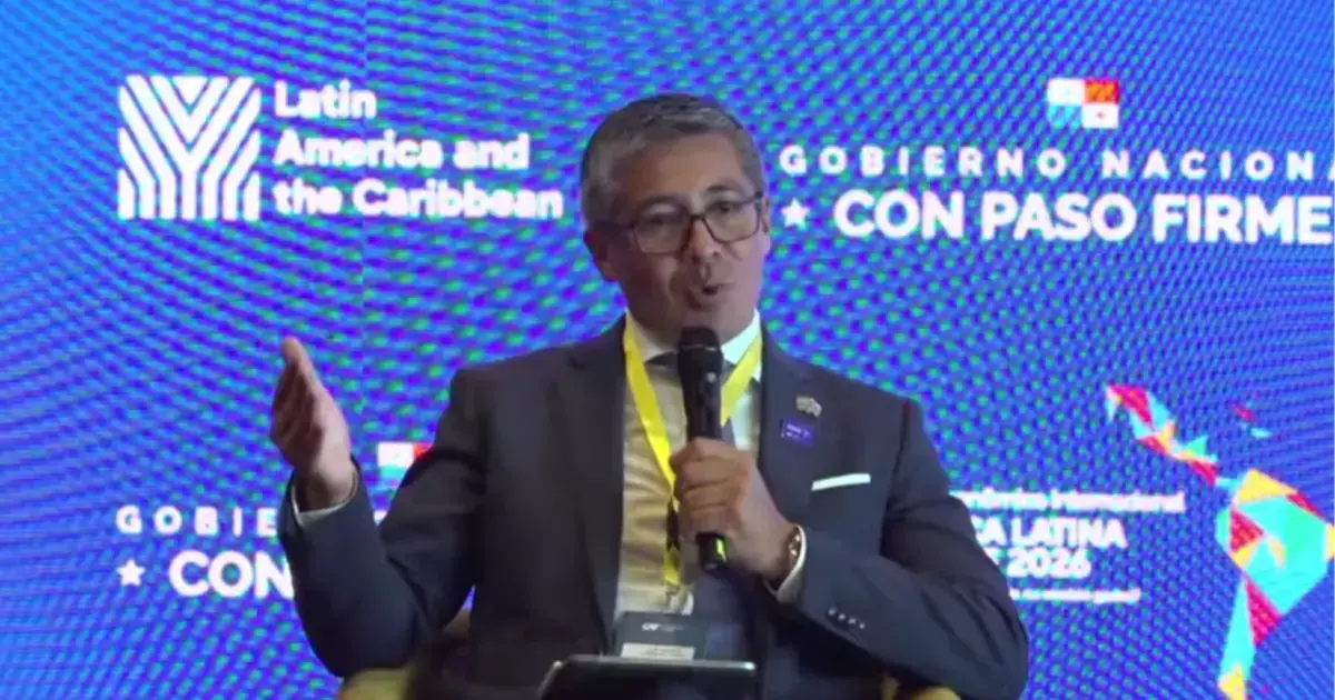 José Gabriel Espinoza, ministro de Economía, durante su intervención en la CAF.
