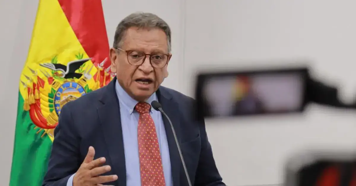 El ministro de Gobierno, Marco Antonio Oviedo, durante una declaración.