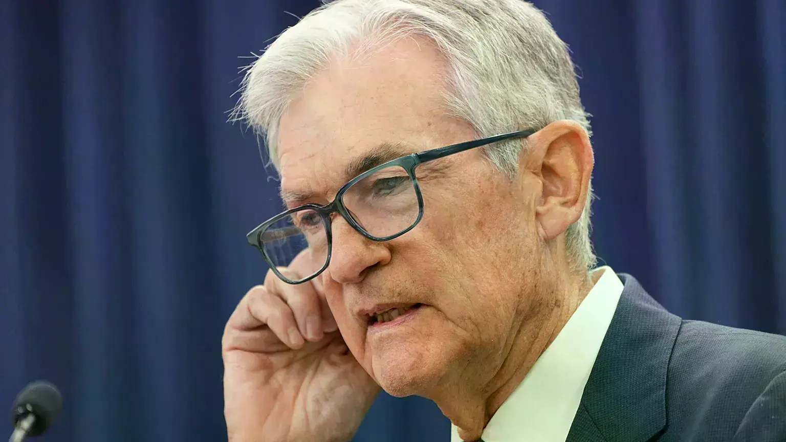 Jerome Powell, presidente de la Reserva Federal, comparece en rueda de prensa.