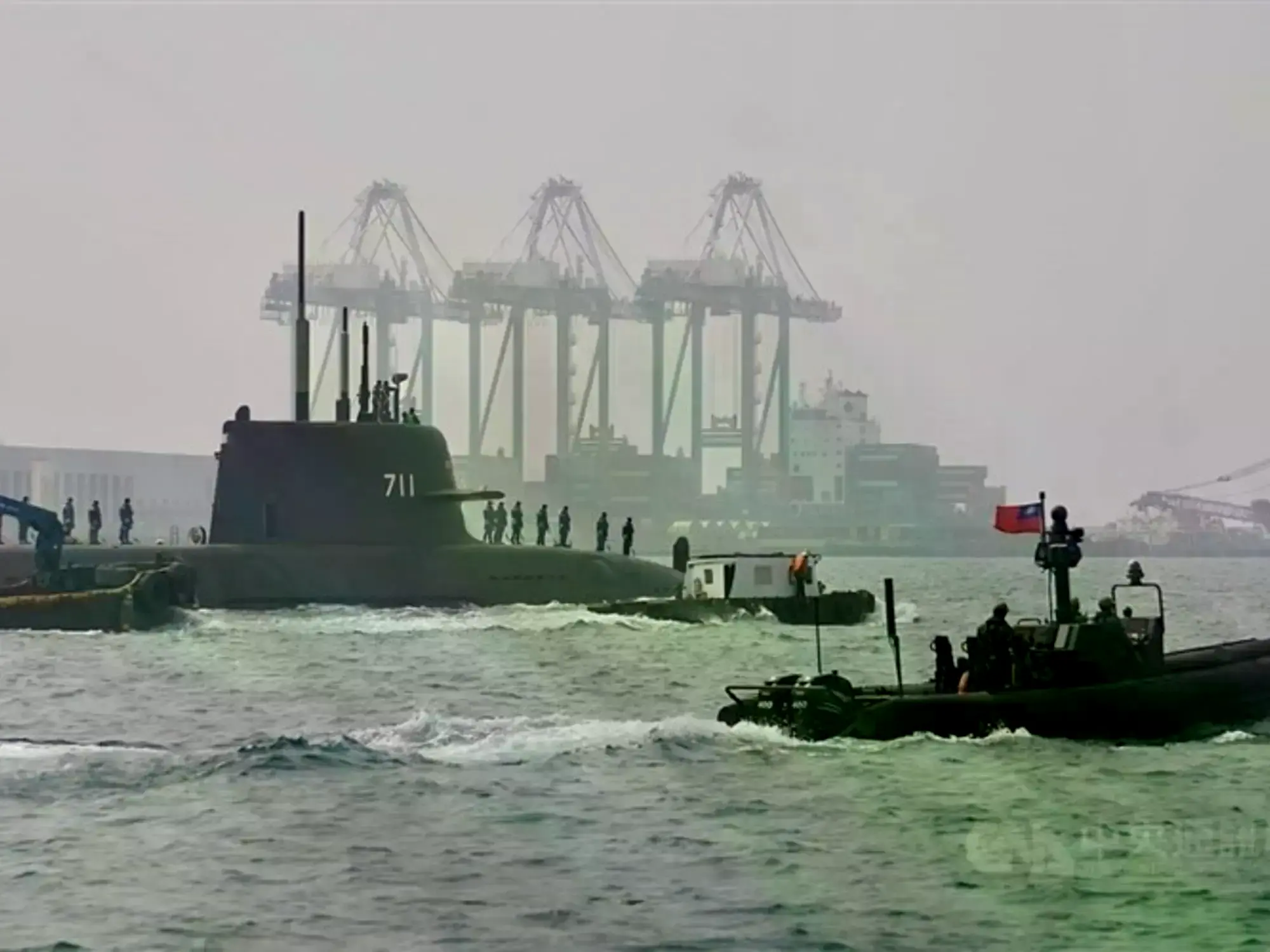 El submarino Hai Kun durante sus pruebas.
