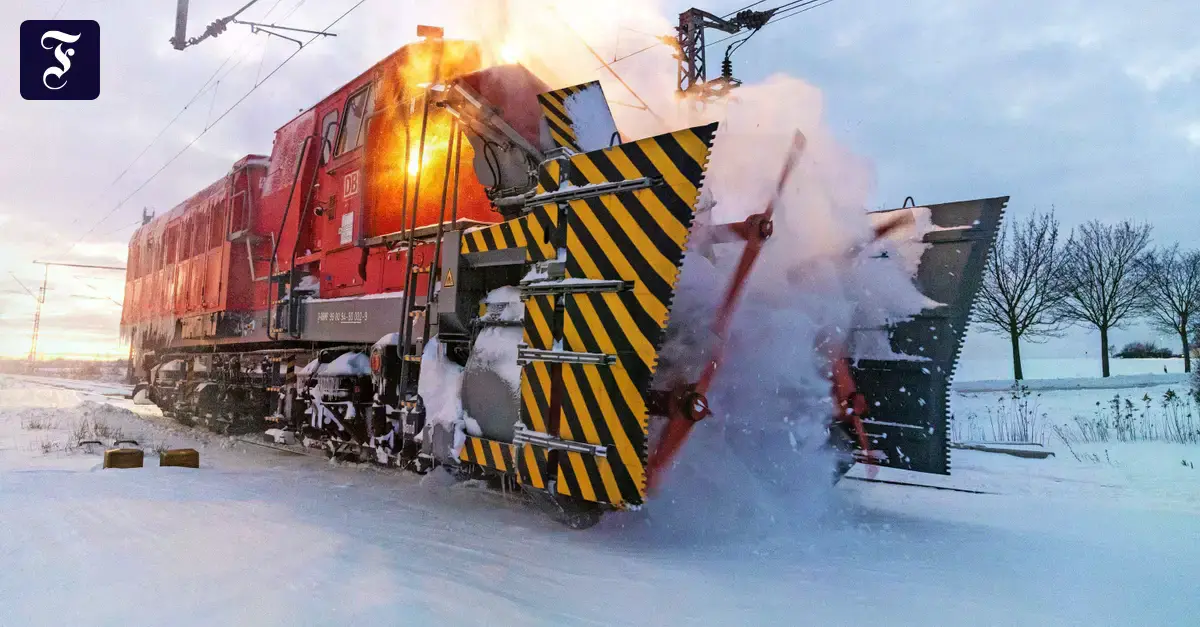 Hochleistungsschneeschleuder de la serie 716 de Deutsche Bahn AG, en operación cerca de Braunschweig.
