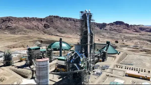 Planta de cemento Ecebol en Potosí.